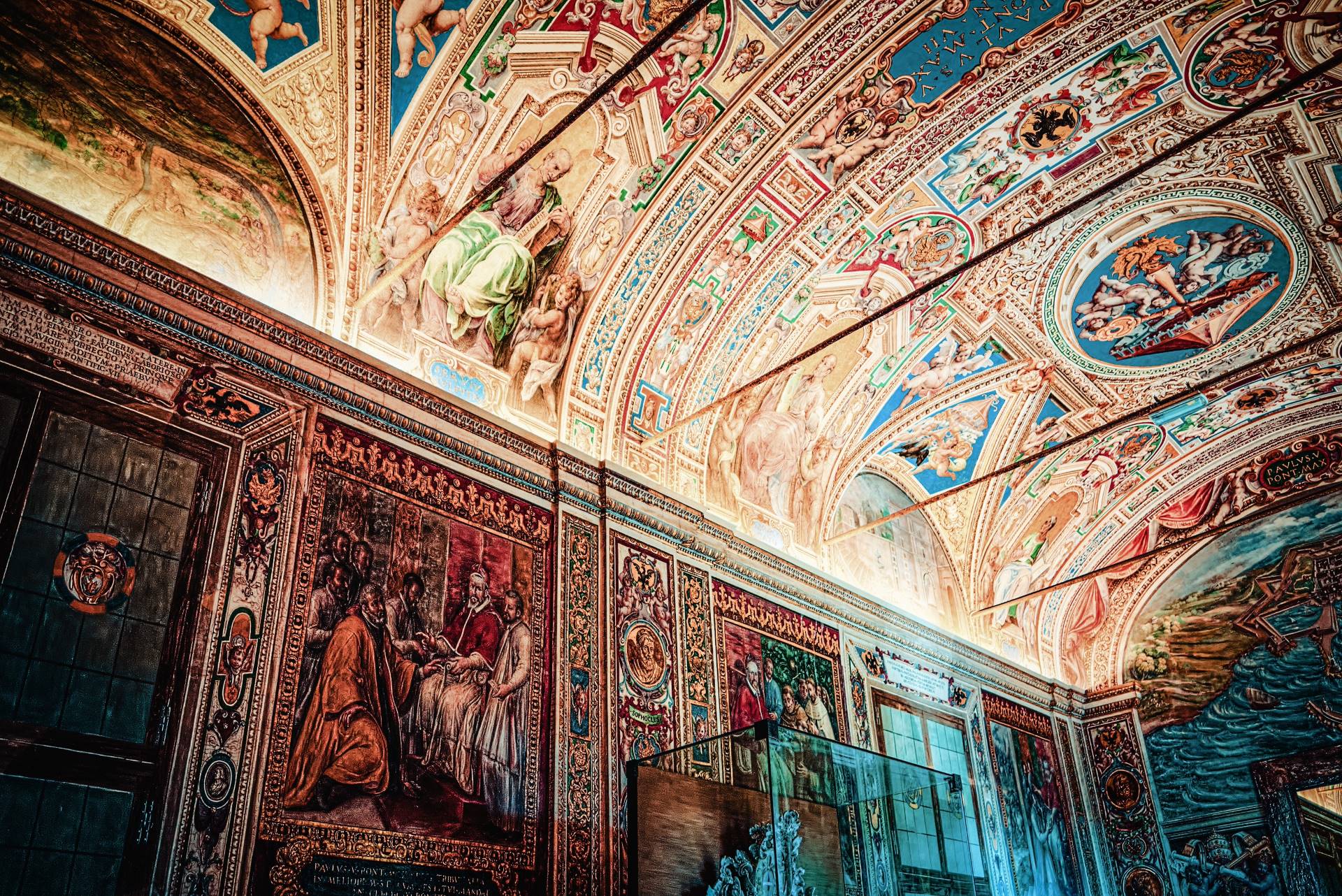 Vatican_museums_2.jpg